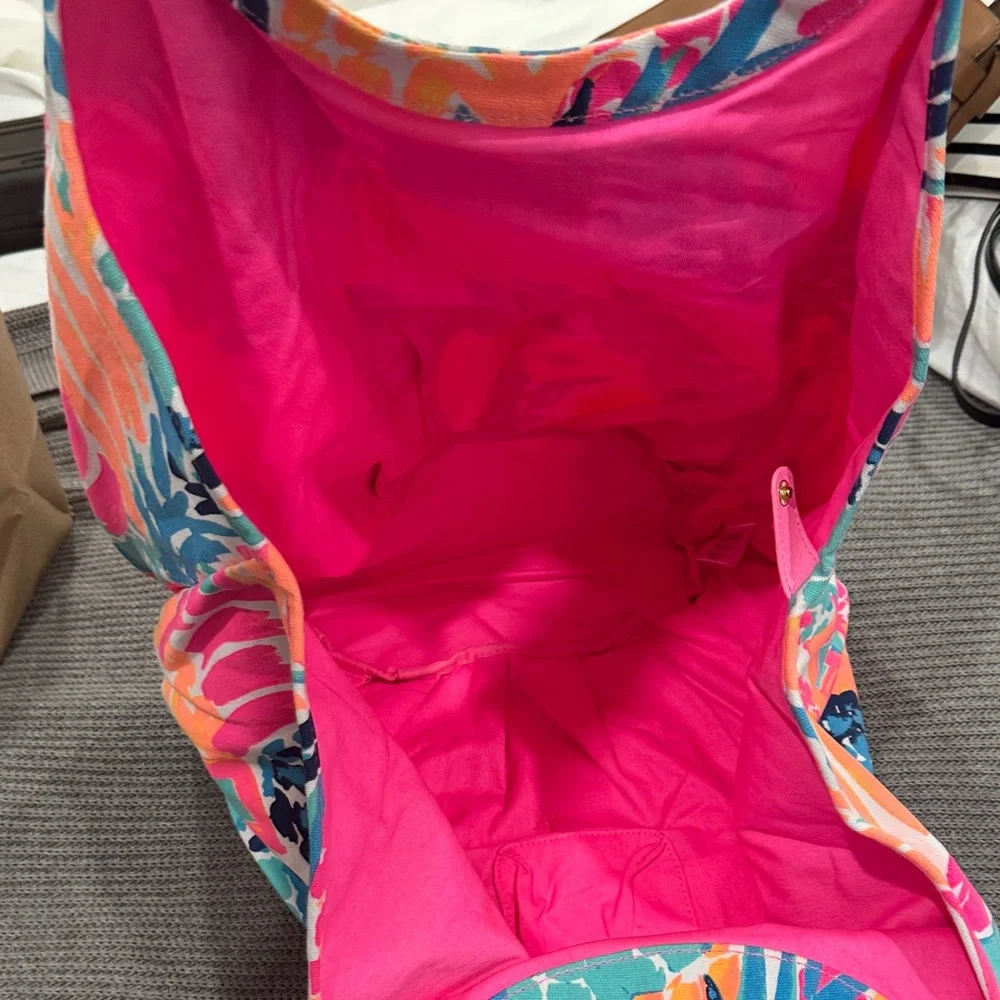 Lilly Pulitzer Pink and Blue Tropical Tote - Picture 4 of 8